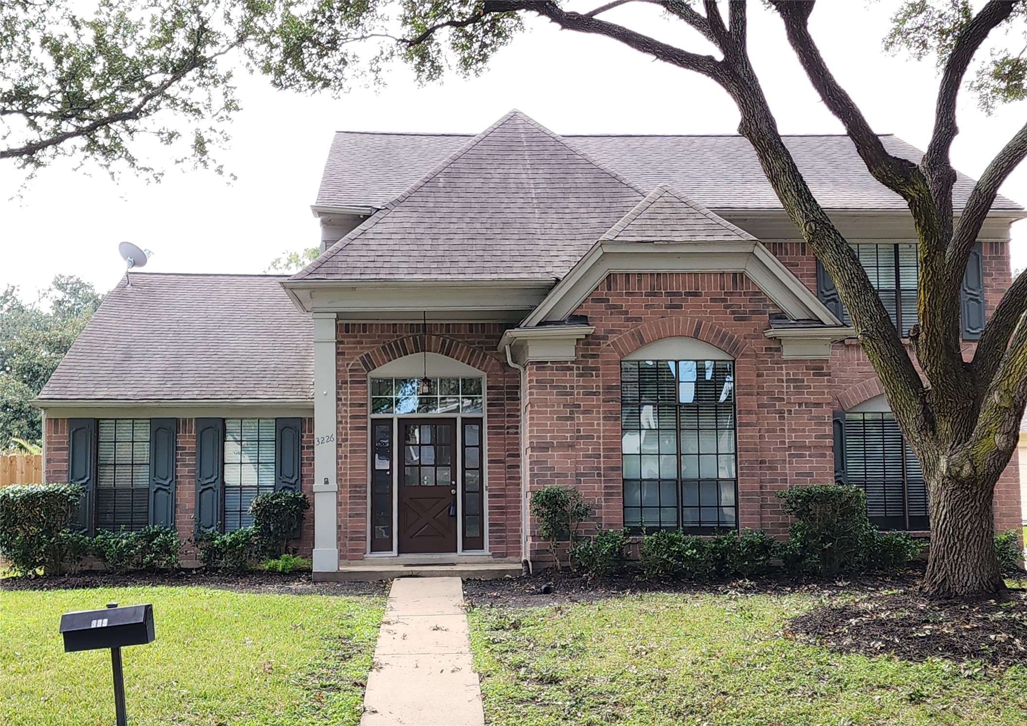 3226 Country Club BLVD, Stafford, TX 77477
