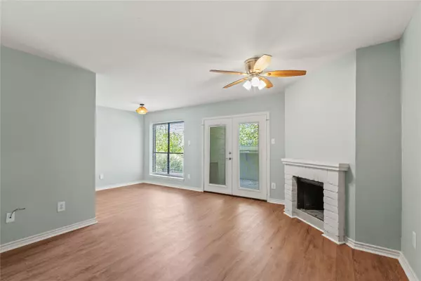 3220 69th ST #H1, Galveston, TX 77551