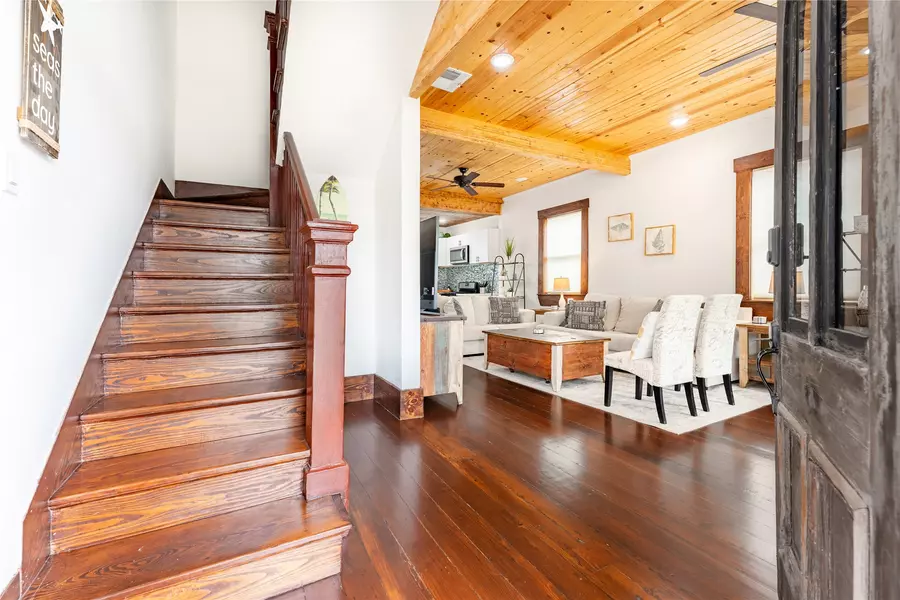1828 Ursuline ST, Galveston, TX 77550