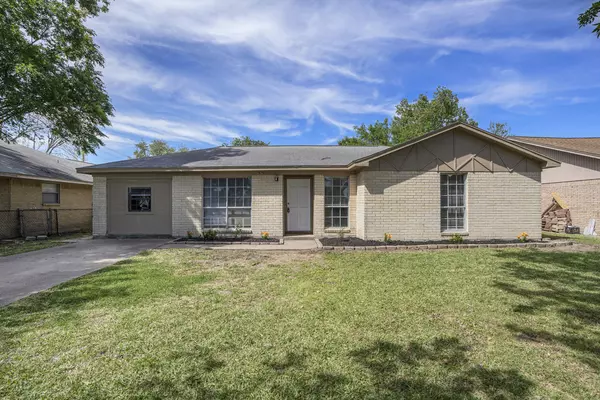 2826 12th AVE N,  Texas City,  TX 77590