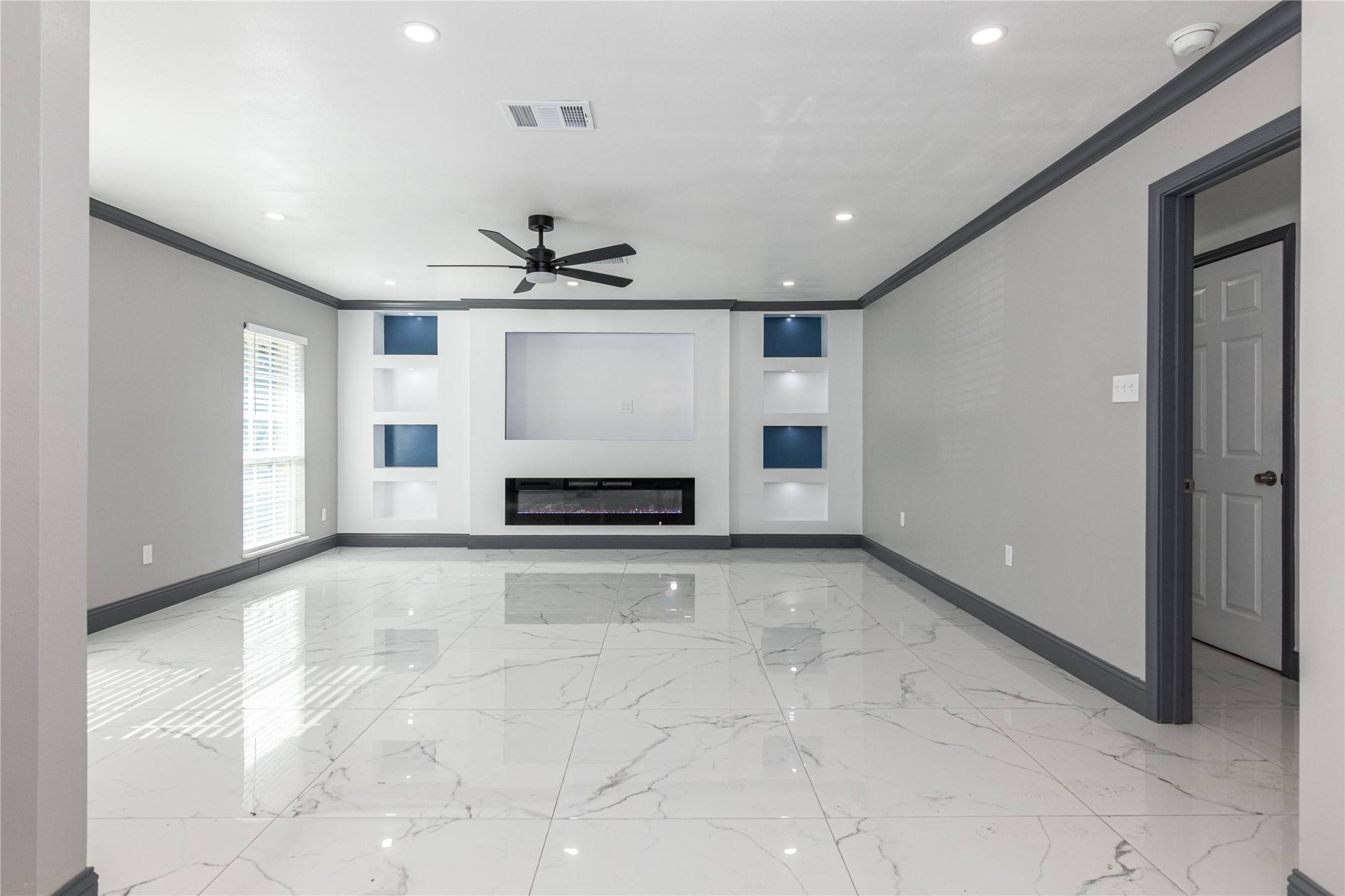 Houston, TX 77040,7210 Log View DR