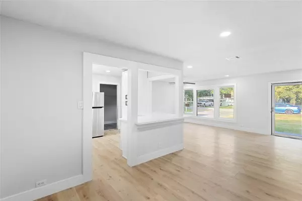 Hitchcock, TX 77563,6714 E Bayou DR