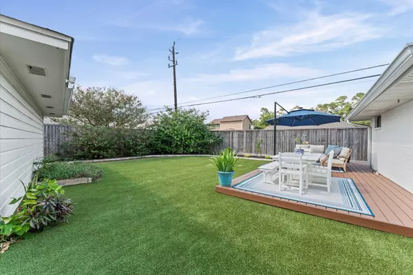 Houston, TX 77018,4427 Rosslyn RD