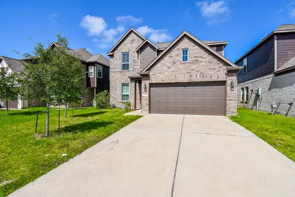 2330 Honey Heights LN, Fresno, TX 77545