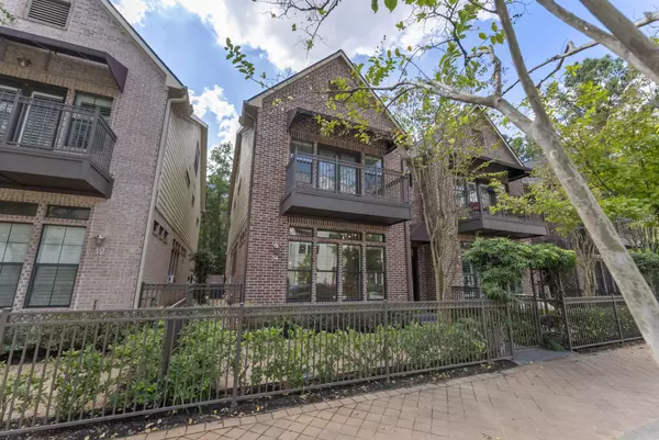 14 Riva ROW, The Woodlands, TX 77380