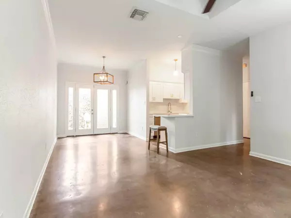 Houston, TX 77009,2400 Julian ST #1