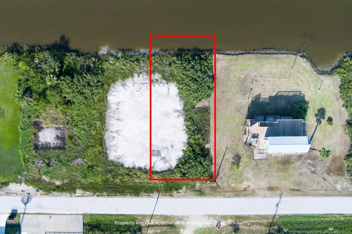 Gilchrist, TX 77617,1088 Mabry ST