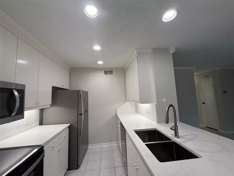 2120 El Paseo ST #209, Houston, TX 77054