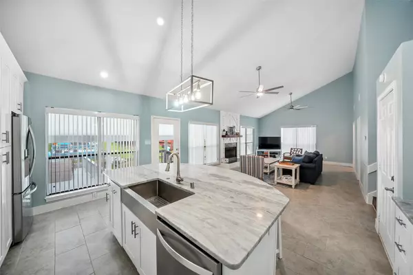 Montgomery, TX 77356,215 Clear Water ST E