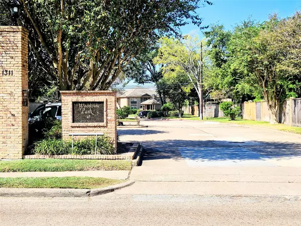 Houston, TX 77055,1311 Antoine DR #252