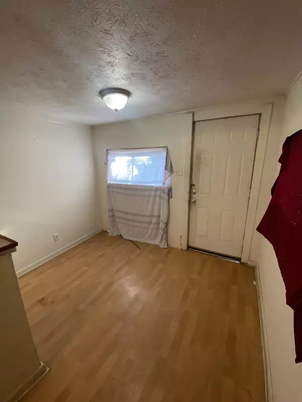 Houston, TX 77016,7710 Pointer St