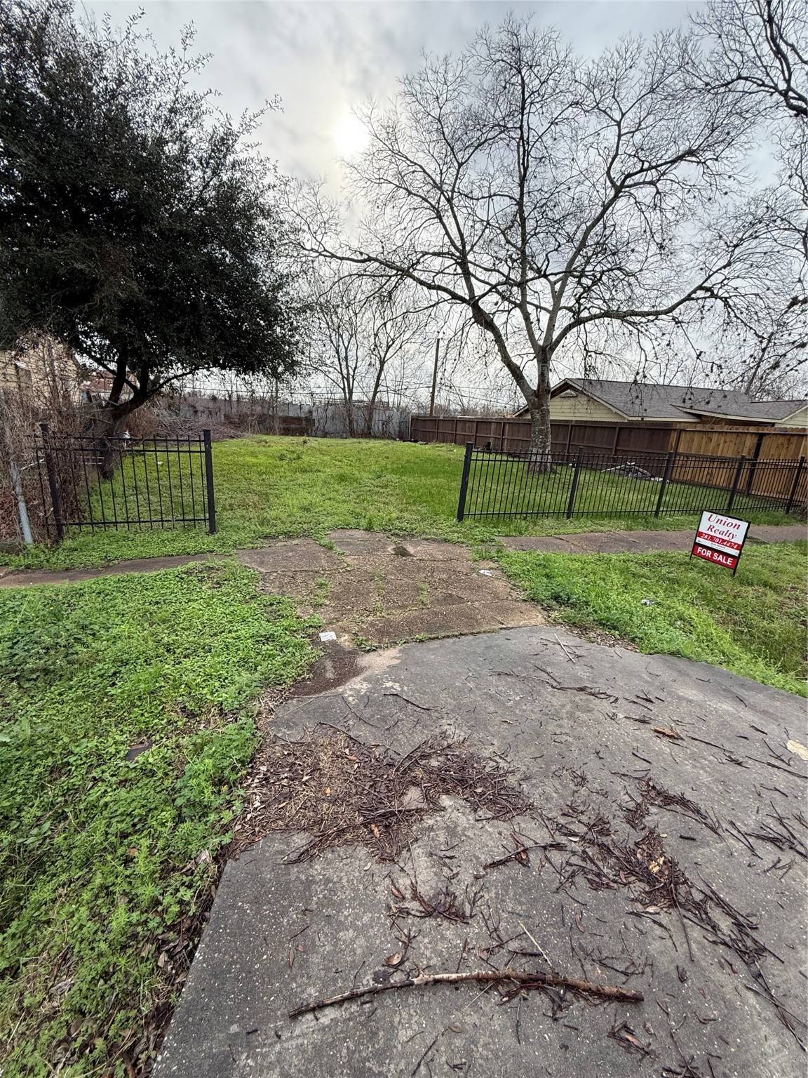 Houston, TX 77021,7241 England ST