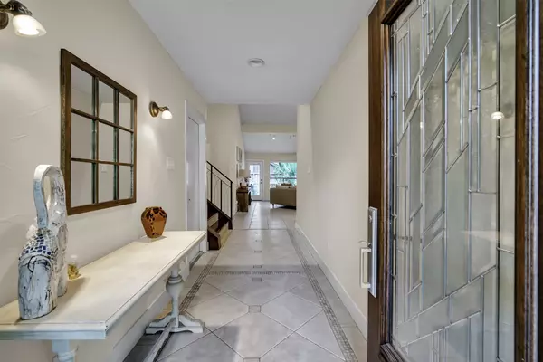 The Woodlands, TX 77380,2 Kino CT