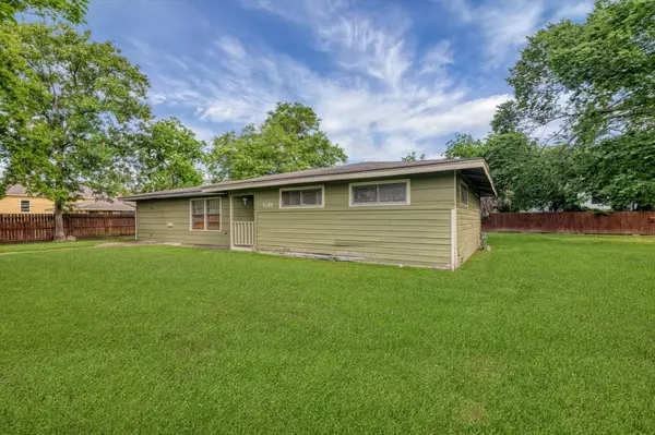 Houston, TX 77022,803 E 38th ST