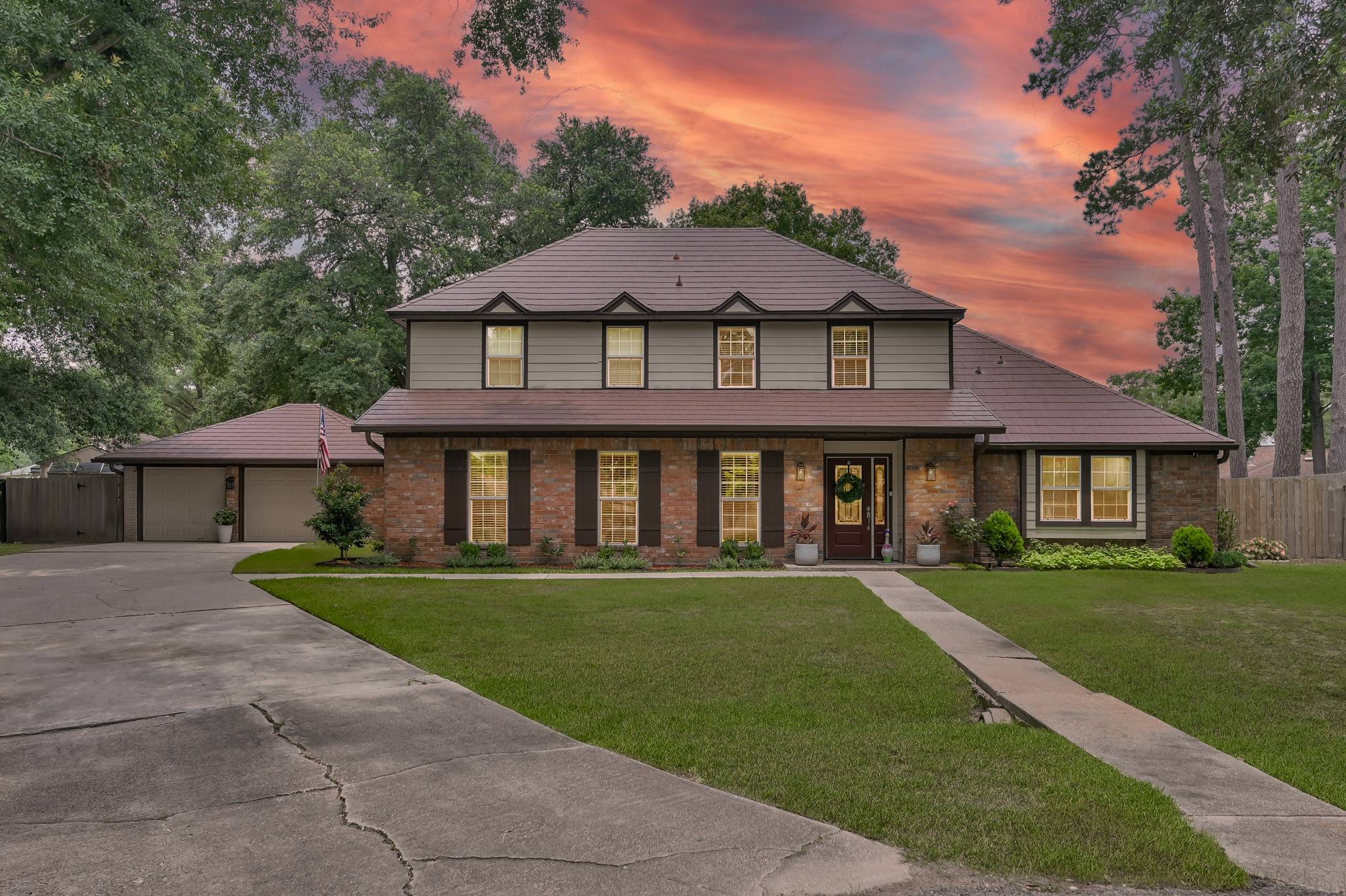 833 Stone Mountain DR, Conroe, TX 77302