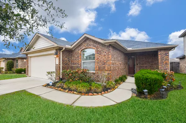 1930 Bravos Manor LN,  Fresno,  TX 77545