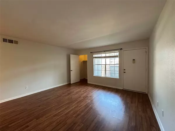 Houston, TX 77057,2350 Bering DR #131