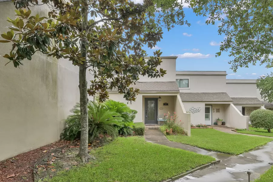 52 April Hill DR, Montgomery, TX 77356