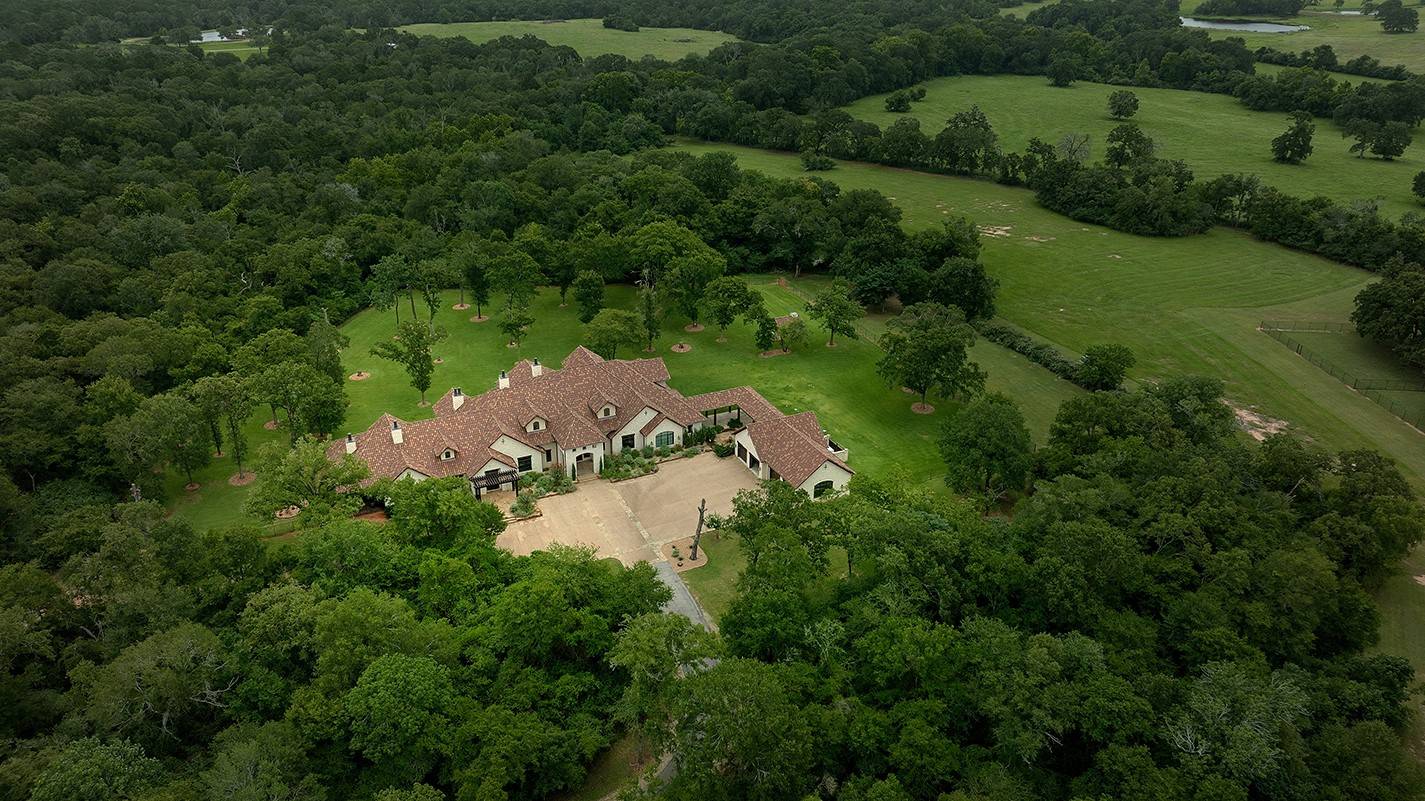 40693 Center Hill RD, Hempstead, TX 77445