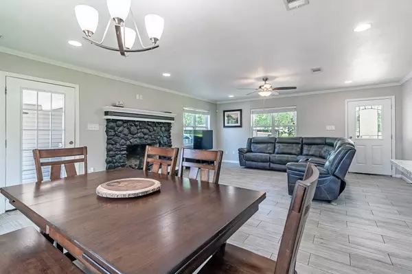 Rose Hill Acres, TX 77657,325 Edna DR