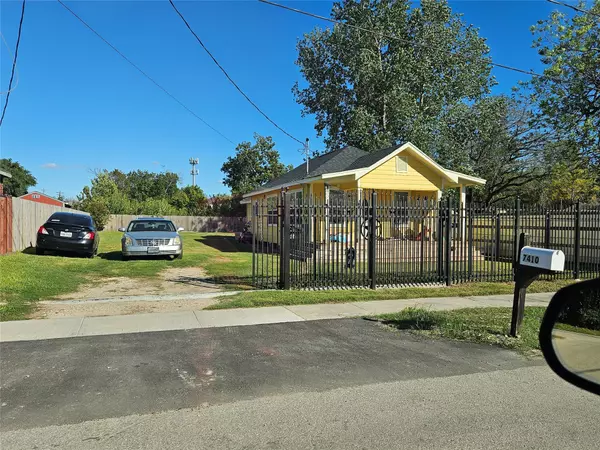 Houston, TX 77016,7410 Lavender ST