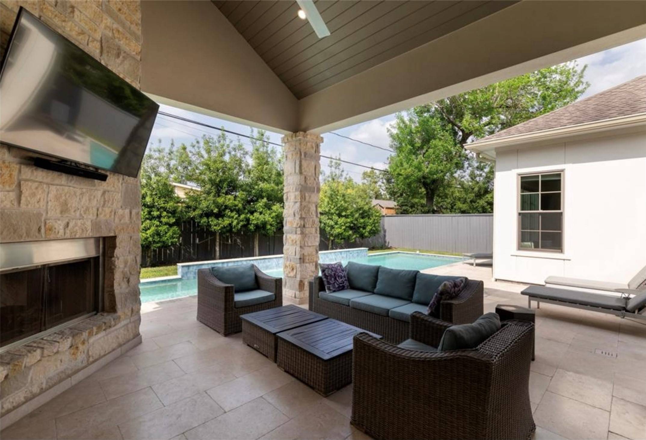 7526 Janak DR, Houston, TX 77055