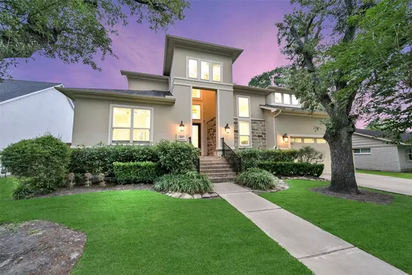 4951 Wigton DR, Houston, TX 77096