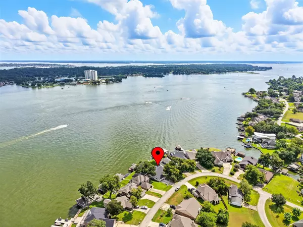 1046 Lake View DR, Montgomery, TX 77356