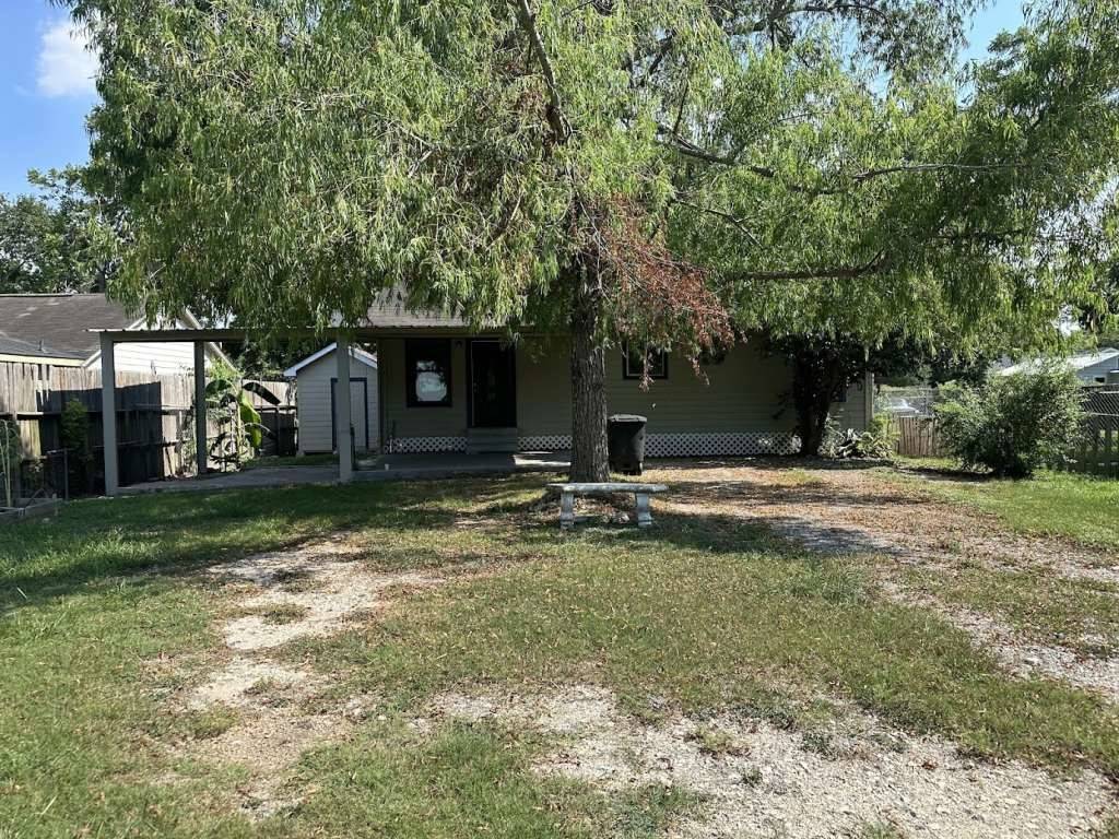 Houston, TX 77026,3418 Memel ST