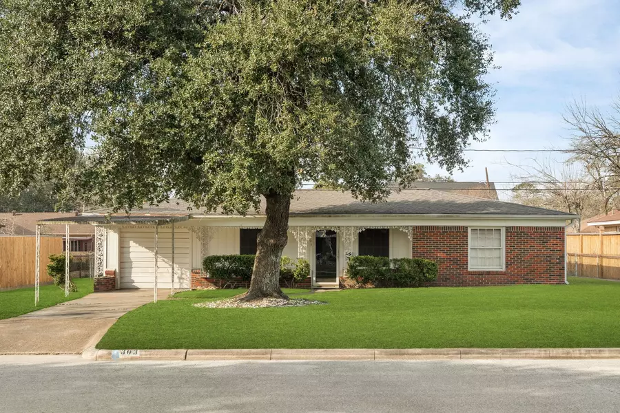 303 Woodard ST, Houston, TX 77009