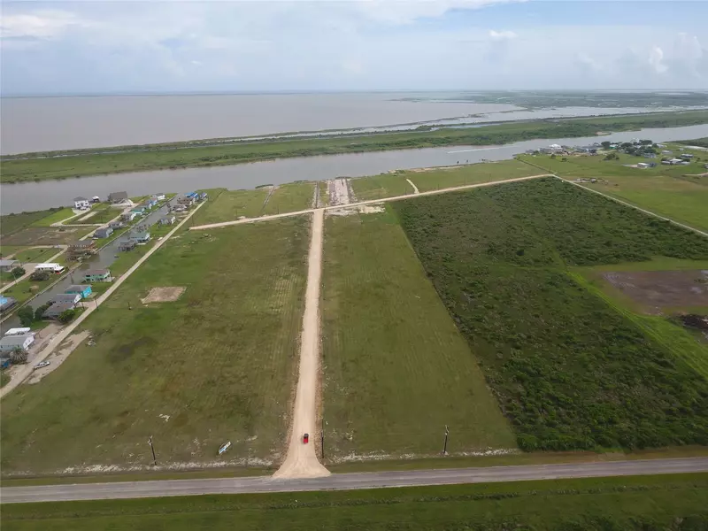 122 PR 687, Matagorda, TX 77457