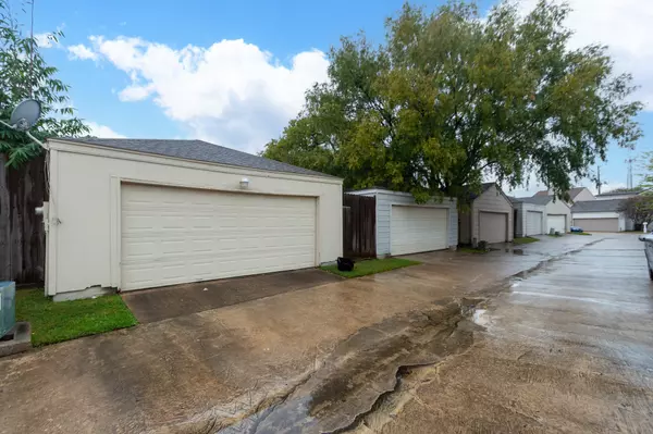 Houston, TX 77042,1911 Trixie LN