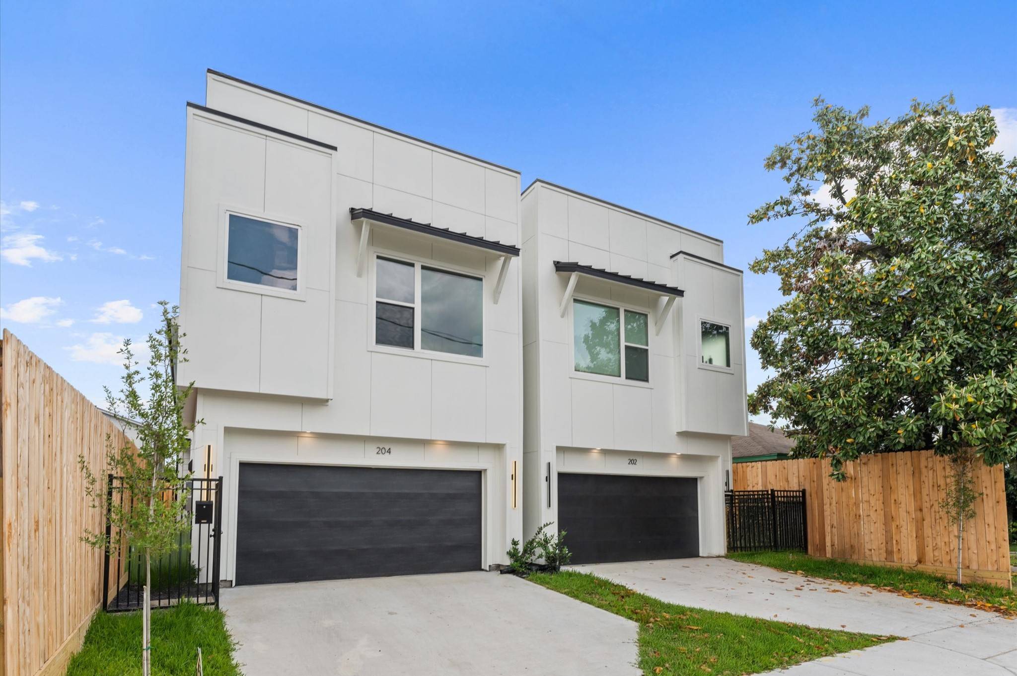 Houston, TX 77018,204 E 33rd ST