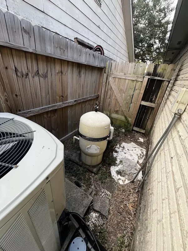 Houston, TX 77040,14702 Wind Free DR