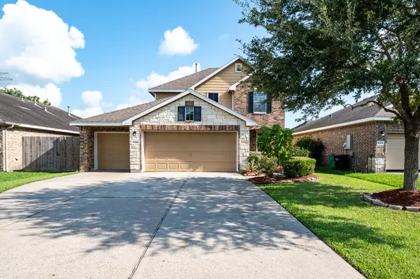 10019 Lynnwood DR, Baytown, TX 77521