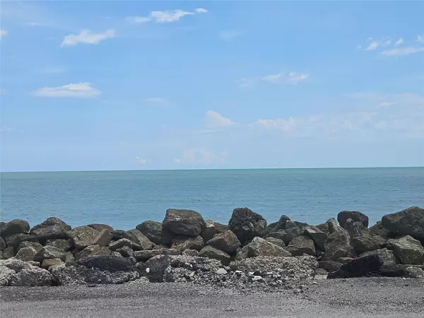 12935 Gulf Beach DR, Freeport, TX 77541