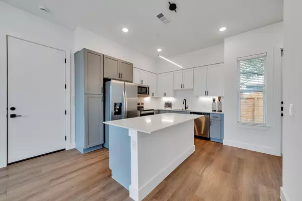 Marble Falls, TX 78654,1601-706 Mustang Drive