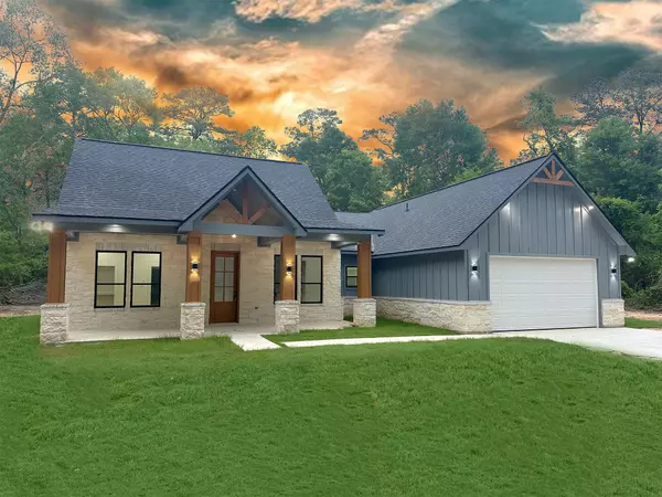 51 V Allen ln, Coldspring, TX 77331