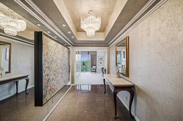 Houston, TX 77024,121 N Post Oak LN #601