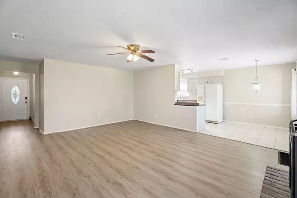 League City, TX 77573,5902 Country PL