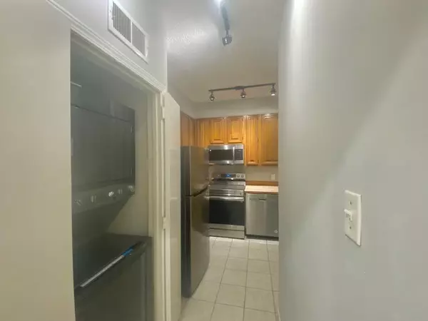 Houston, TX 77030,2209 S Braeswood BLVD #33F