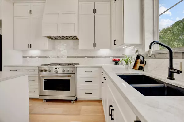 Houston, TX 77007,5240 Cornish #B