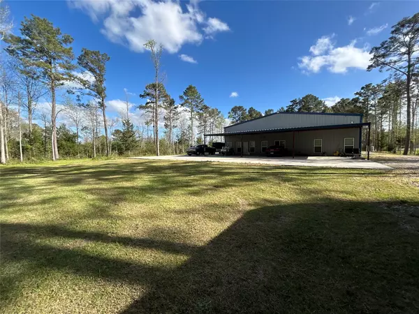 202 W Stroker RD, Crosby, TX 77532