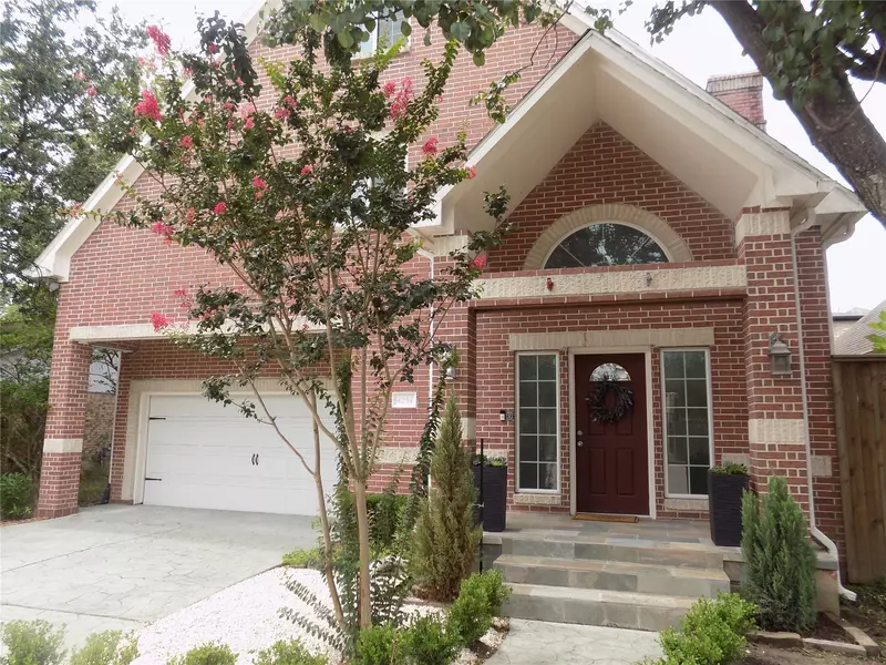 4254 Bissonnet ST, West University Place, TX 77005