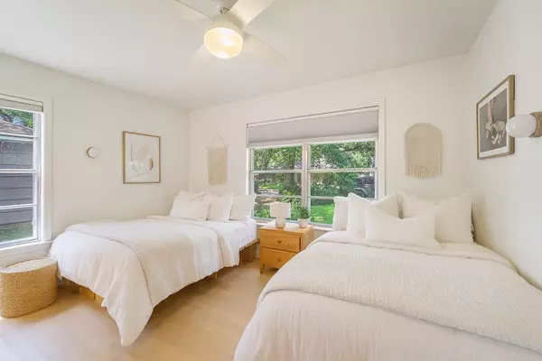 Sugar Land, TX 77478,515 S Belknap ST