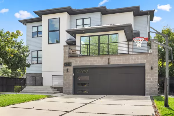 4911 Yarwell DR, Houston, TX 77096