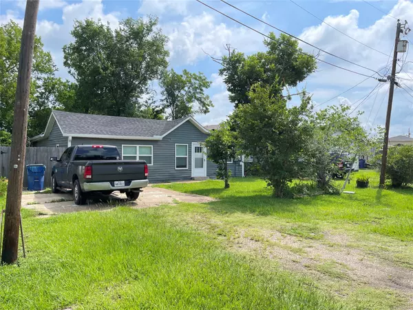 103 Prewitt Lane, West Columbia, TX 77486