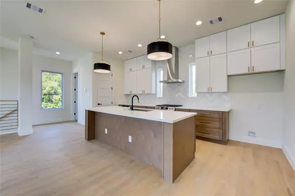 Houston, TX 77020,4702 Coke ST