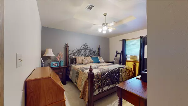 Village Mills, TX 77663,806 Camphor CIR NE