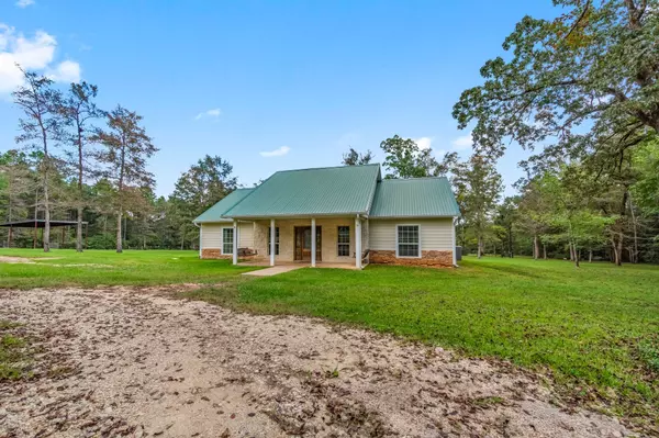 Livingston, TX 75960,412 Sandy LN